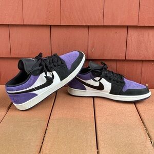 Nike Air Jordan 1 Low’s (Court Purple)